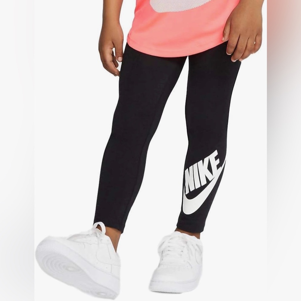 Nike Girl’s Sportswear Graphic Leggings - Black/White - Size Large (12-14)